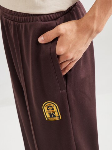 Loosefit Pantalon ADIDAS ORIGINALS en marron