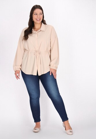 Usha - Blusa en beige