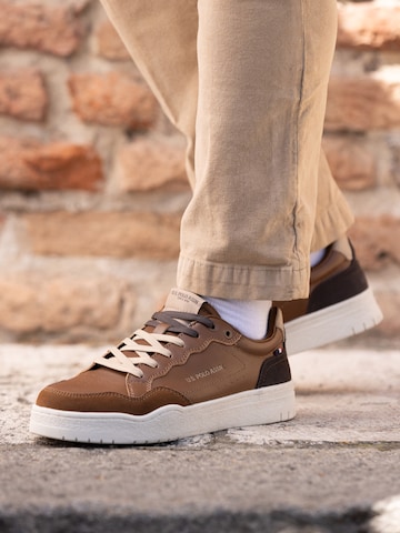 Baskets basses 'Elia' US POLO ASSN. en marron