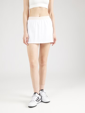 Gonna sportiva di K-Swiss Performance in bianco: frontale