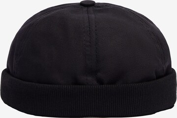 Bonnet Bershka en noir : devant