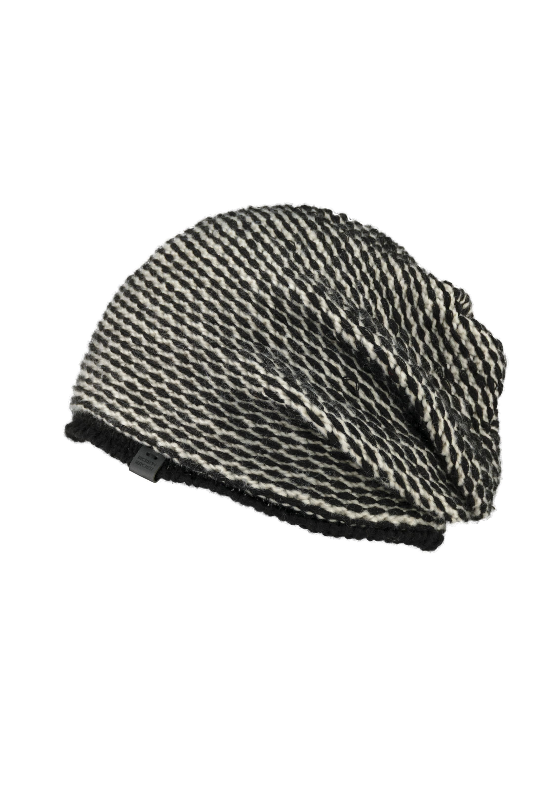 Bickley + Mitchell Beanie in Black: front