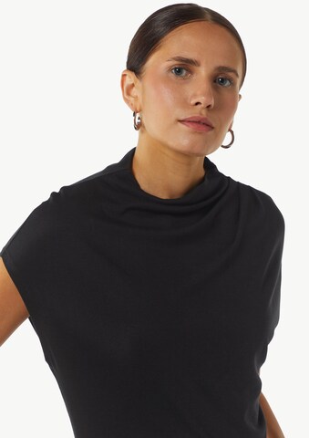 COMMA - Camiseta en negro