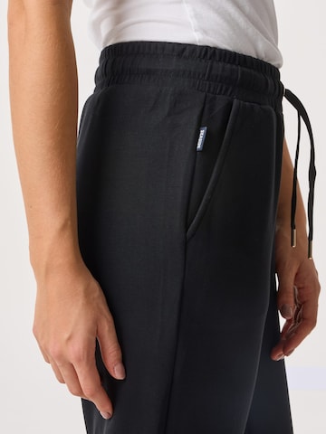 Seaside Regular Trousers 'Lounge' in Black