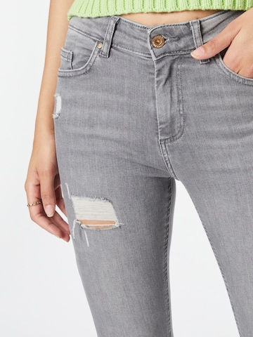 Skinny Jeans 'BLUSH' di ONLY in grigio