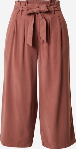 ONLY Pleat-Front Pants 'Aminta' in Red: front