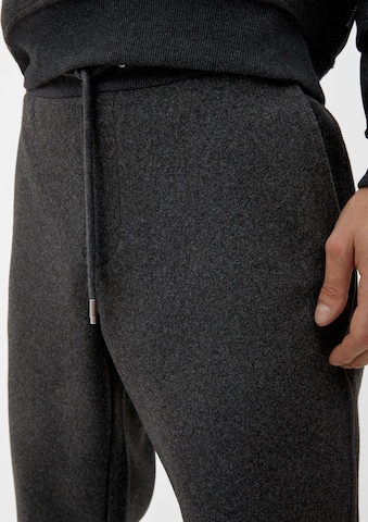 s.Oliver Tapered Pants in Grey