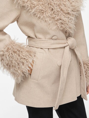 VILA Overgangsfrakke 'VIBalou' i beige