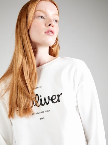 s.Oliver Sweatshirt in Weiß