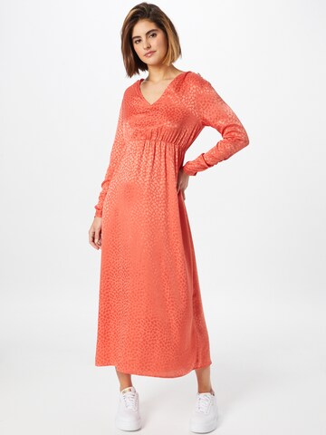 Robe Dorothy Perkins en orange : devant