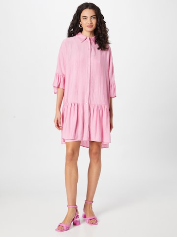 OBJECT - Vestido camisero 'TILIA' en rosa: frente