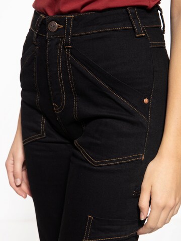 Queen Kerosin Regular Jeans‌‌‌‌‌‌‌‌‌‌ in Schwarz