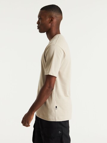 CHASIN' T-Shirt 'Eamon' in Beige