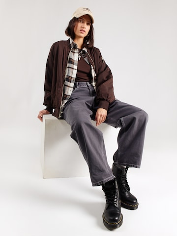 Carhartt WIP - Loosefit Vaquero 'Brandon' en gris