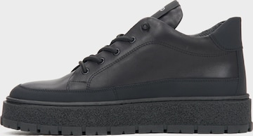 Estro Sneakers '09-4360' in Black: front