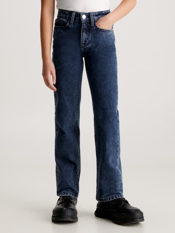 Calvin Klein JeansLoosefit Traperice - plava boja: prednji dio