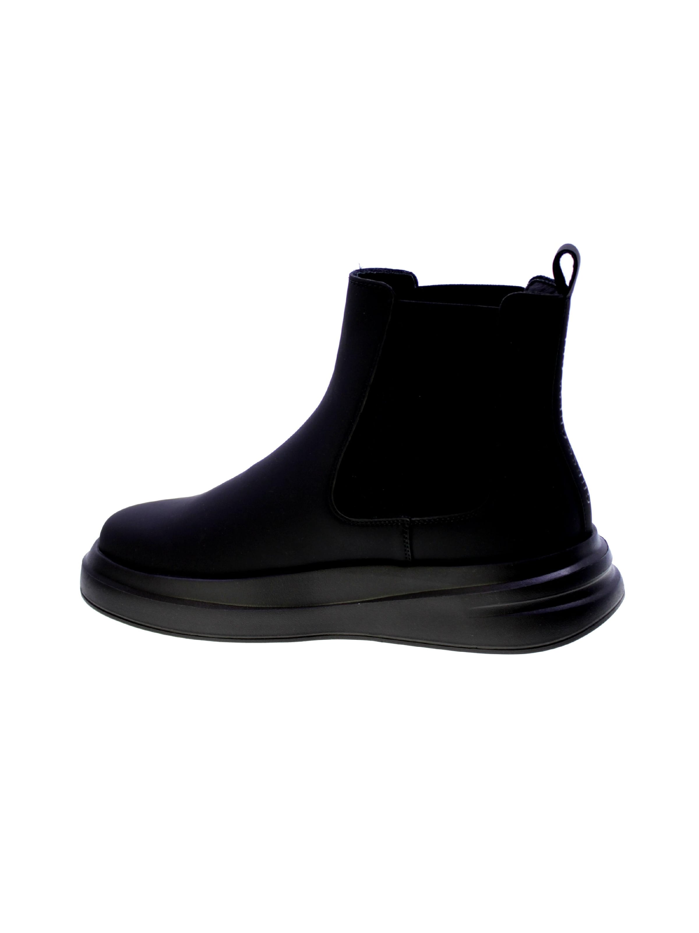 Boots chelsea di GUESS in nero