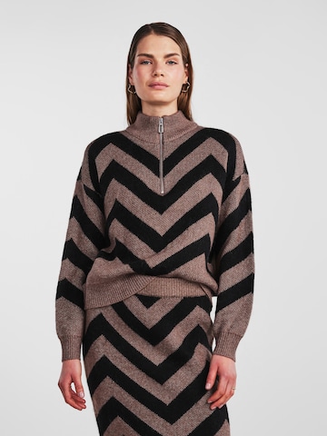 Y.A.S Sweater in Brown: front