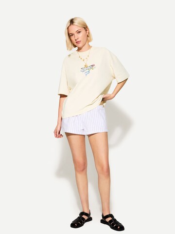 Bershka Shirt in Beige