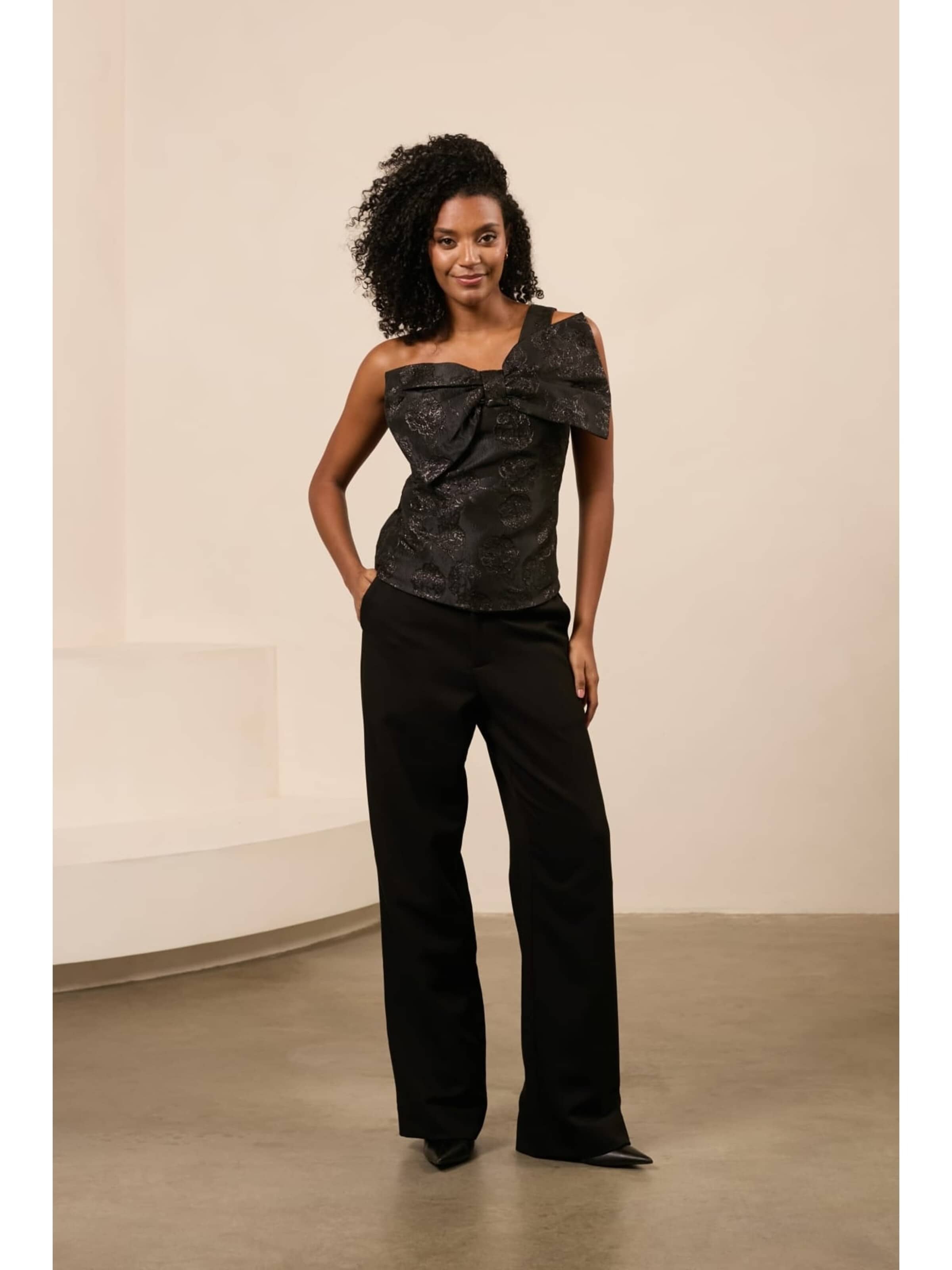 LOFTY MANNER Top 'QK503 - Top Solange' in Black: front