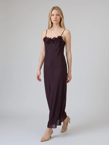 Viore Summer Dress in Purple: front