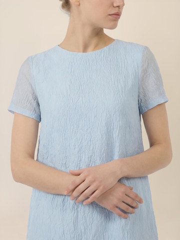 APART Kleid in Blau