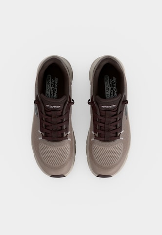 Baskets basses 'GLIDE-STEP PRO' SKECHERS en marron