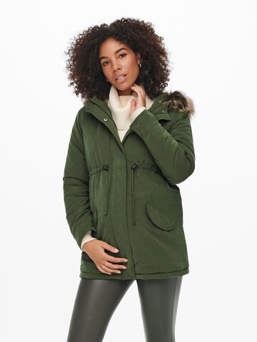 Only Maternity Tussenparka in Groen: voorkant