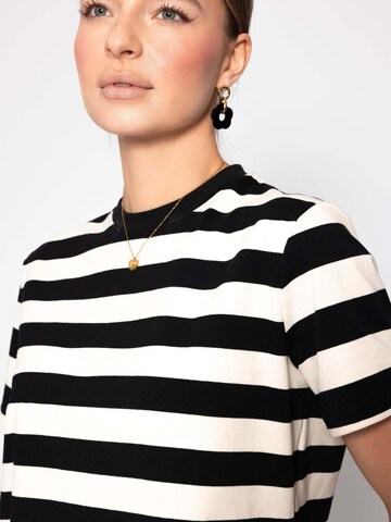 SASSYCLASSY Shirt in Black