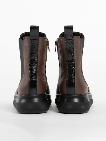 VITAFORM Chelsea Boots in Braun