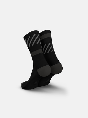 INCYLENCE Athletic Socks 'DISRUPTS' in Black