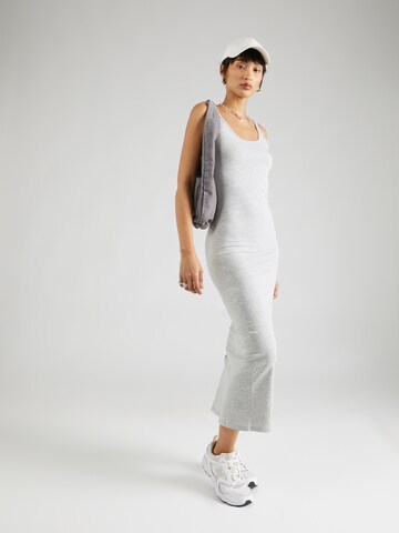 VERO MODA Jurk 'MAXI' in Grijs