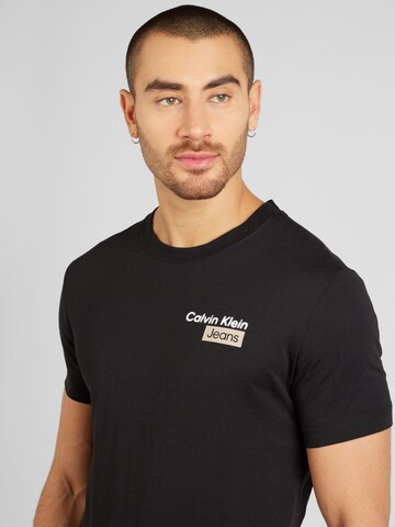 Calvin Klein Jeans Koszulka 'STACKED BOX' w kolorze czarny