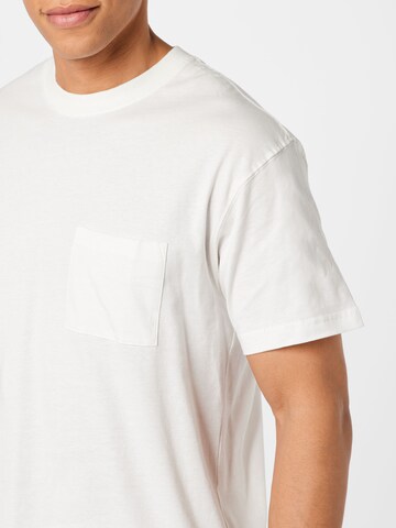 T-Shirt Cotton On en blanc