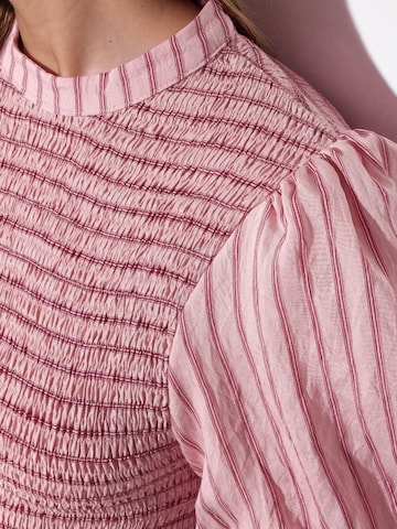 Camicia da donna di Busem in rosa