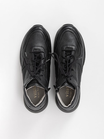 VITAFORM Schnürstiefelette in Schwarz