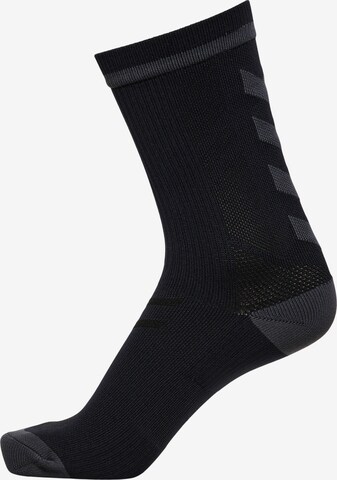 Chaussettes de sport 'ACTION' Hummel en noir : devant