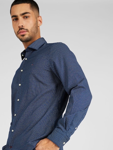 TOMMY HILFIGER Slim Fit Hemd in Blau