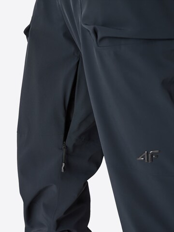 4F - regular Pantalón de montaña en negro