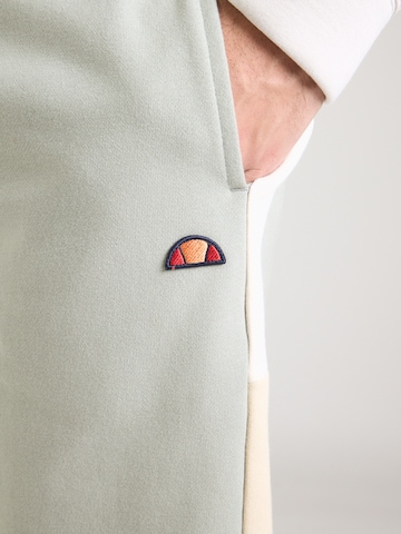 Regular Pantaloni 'Turi' de la ELLESSE pe verde