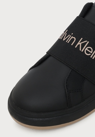 Calvin Klein Jeans Sportcipő 'MANHATTAN' - fekete