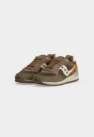 Sneaker bassa 'SHADOW 5000' di saucony in marrone