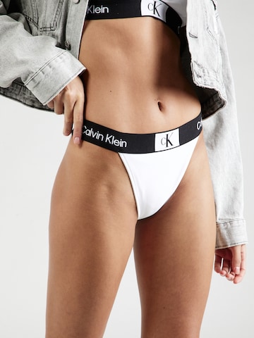 Calvin Klein Swimwear Bikini nadrágok 'CHEEKY' - fehér: elől