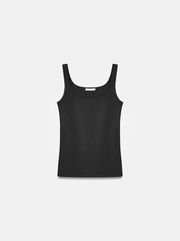 Dilvin Top in Black: front