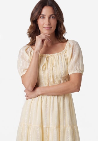 Usha - Vestido 'Floral' em amarelo
