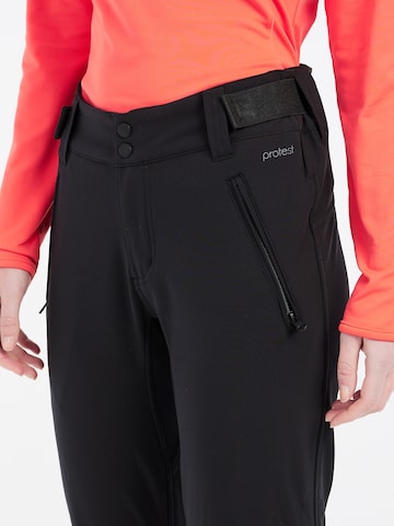 Coupe slim Pantalon de sport 'Relole' PROTEST en noir