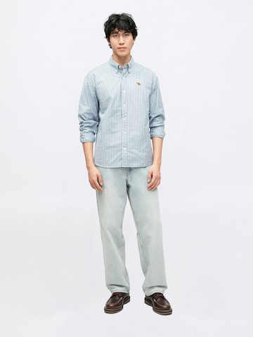 Abercrombie & Fitch Comfort Fit Skjorta i blå