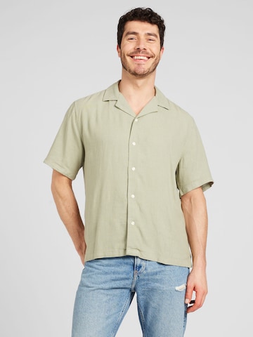 Abercrombie & Fitch Comfort fit Button Up Shirt in Green: front