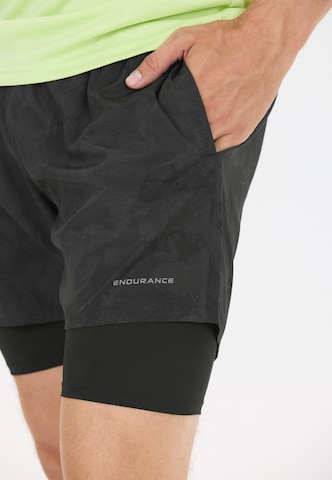 ENDURANCE Regular Shorts 'Koy' in Schwarz