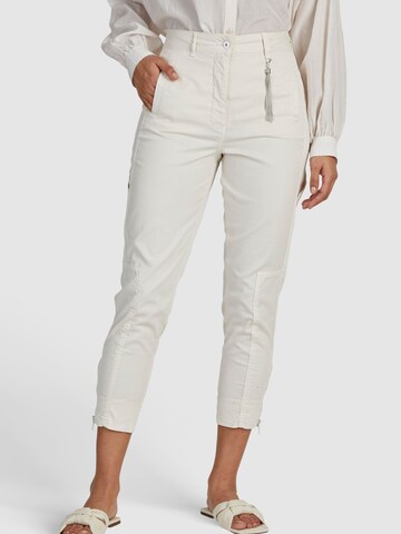 MARC AUREL Slim fit Cargo Pants in White: front